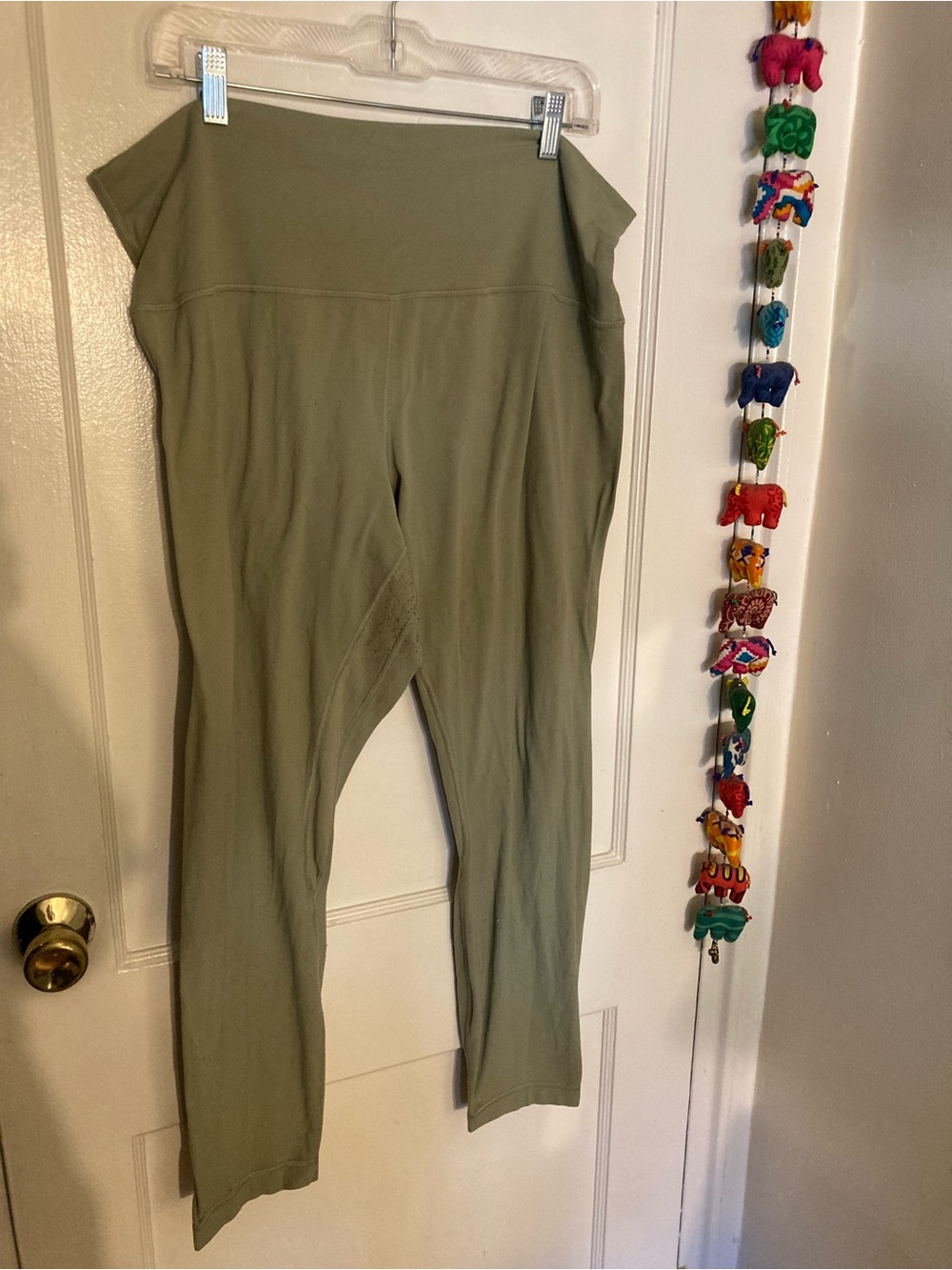 Lululemon Align 25” High Rise Leggings, light green, size 16 FAIR